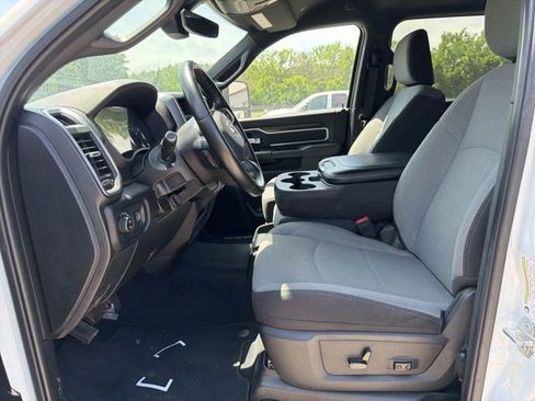 Used 2024 RAM 2500 Big Horn AWD/4WD image 11