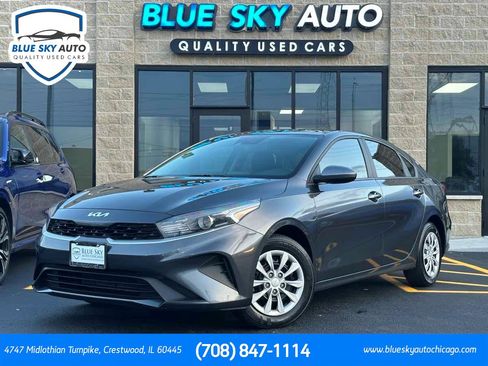 Used 2024 Kia Forte LX FWD image 1