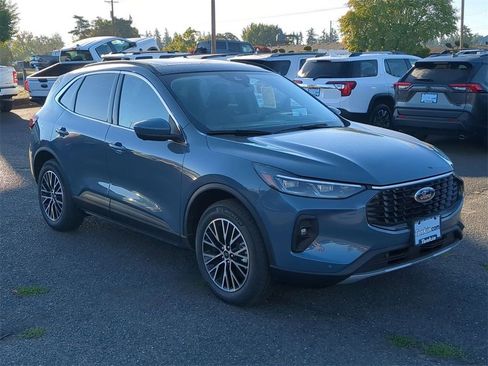 New 2025 Ford Escape Base w/ PHEV Premium Package image 7