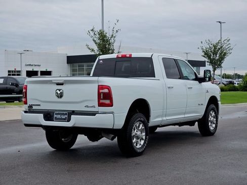 Used 2024 RAM 2500 Laramie AWD/4WD image 7