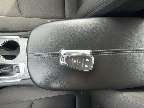 Used 2023 Chevrolet Malibu LT image 20