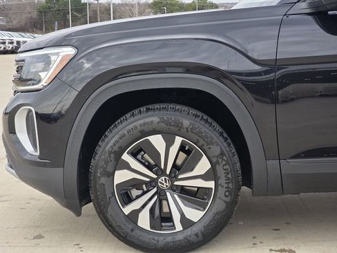 New 2026 Volkswagen Atlas SE FWD image 5