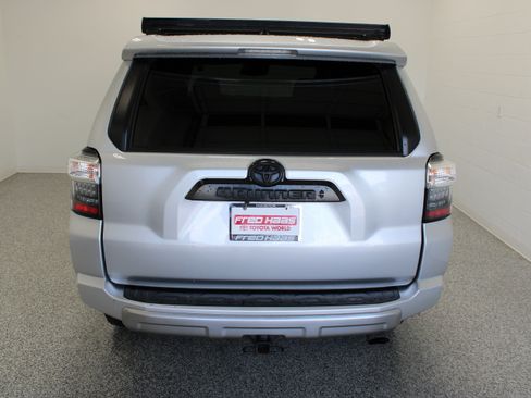 Used 2023 Toyota 4Runner TRD Off-Road Premium w/ Moonroof Package AWD/4WD image 8
