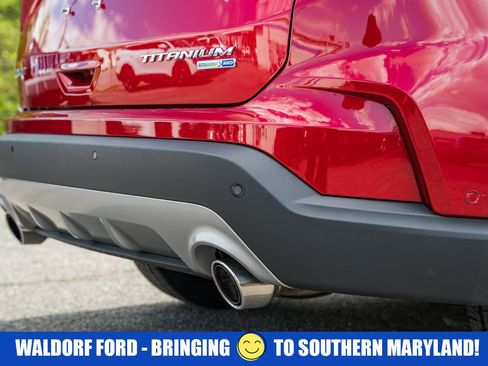 Used 2020 Ford Edge Titanium w/ Equipment Group 301A AWD/4WD image 6