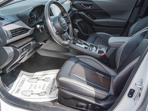 Used 2024 Subaru Crosstrek 2.5i Limited w/ Crosstrek Mirror Package image 17