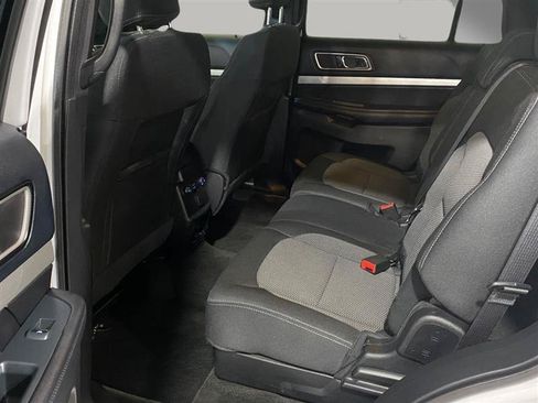 Used 2016 Ford Explorer XLT AWD/4WD image 11