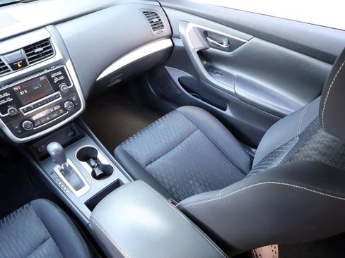 Used 2017 Nissan Altima 2.5 SV image 18