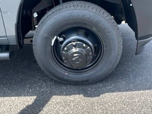 New 2026 RAM 3500 Tradesman AWD/4WD image 29