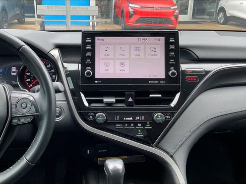 Used 2021 Toyota Camry XSE image 8