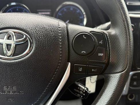 Used 2019 Toyota Corolla LE FWD image 14