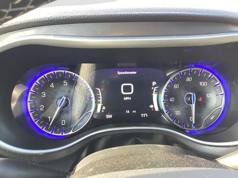 New 2026 Chrysler Pacifica Select image 16