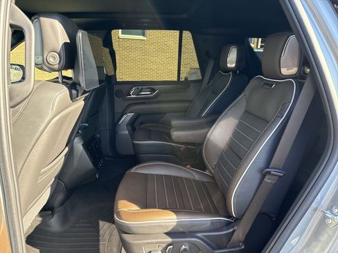 Used 2025 GMC Yukon Denali Ultimate image 23