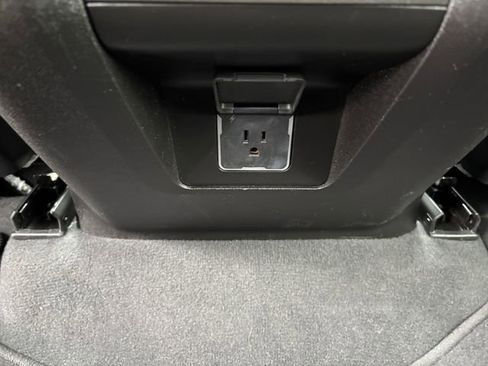 Used 2025 Chevrolet Tahoe Z71 image 29