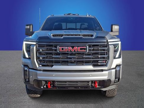 Used 2024 GMC Sierra 3500 AT4 w/ AT4 Preferred Package AWD/4WD image 2