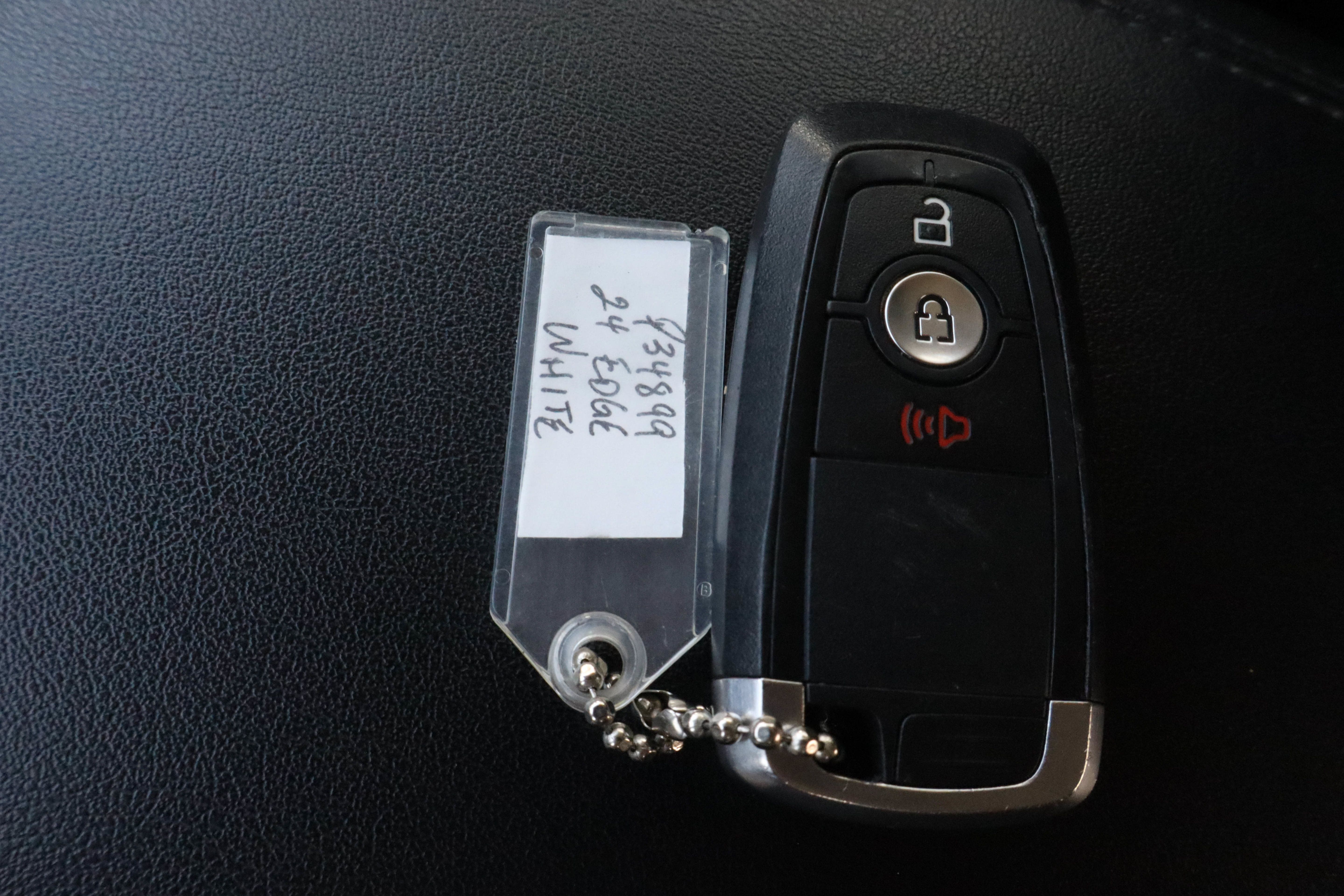 Used 2024 Ford Edge SEL AWD/4WD image 29