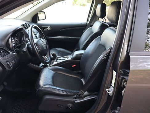 Used 2018 Dodge Journey Crossroad FWD image 19