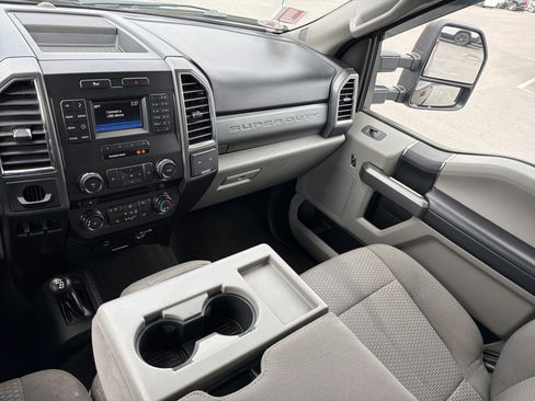 Used 2017 Ford F250 XLT image 23