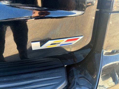 Used 2023 Cadillac Escalade ESV V w/ Heavy-Duty Trailer Package image 31