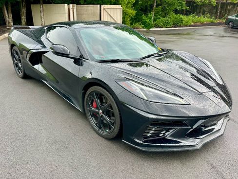 Used 2020 Chevrolet Corvette Stingray Preferred Cpe w/ 2LT Preferred Equipment Group RWD image 3