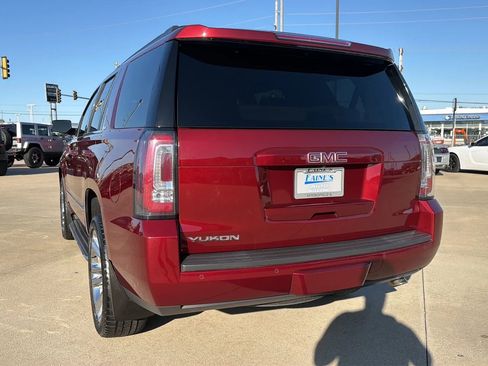 Used 2018 GMC Yukon SLT w/ Premium Edition image 16