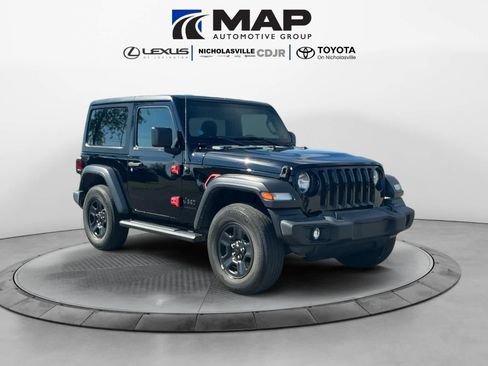 Used 2022 Jeep Wrangler Sport AWD/4WD image 7