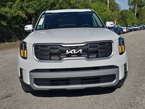 New 2025 Kia Telluride S image 3