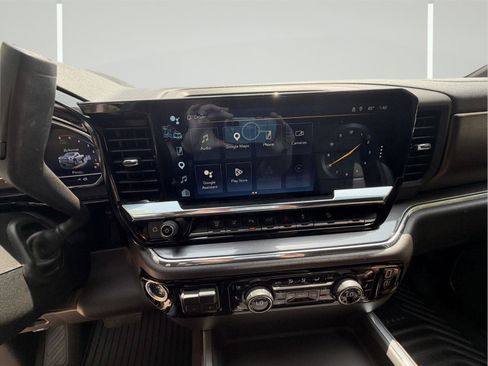 Used 2024 Chevrolet Silverado 2500 High Country w/ High Country Premium Package AWD/4WD image 23