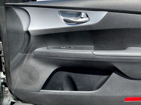 Used 2023 Kia Forte LXS FWD image 27