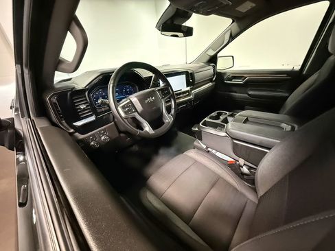 Used 2024 Chevrolet Silverado 1500 RST w/ Rally Edition AWD/4WD image 2
