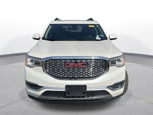 Used 2018 GMC Acadia Denali w/ Technology Package AWD/4WD image 3