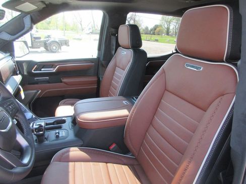 New 2026 GMC Sierra 1500 Denali Ultimate AWD/4WD image 13