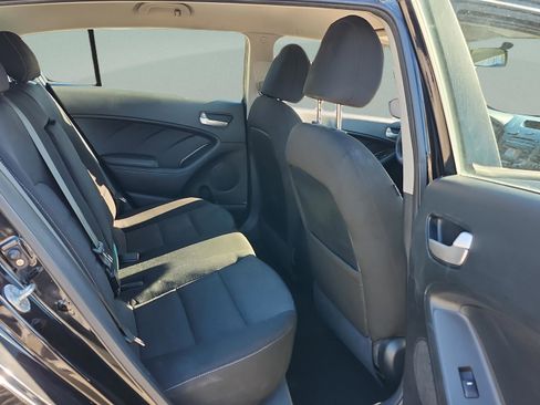 Used 2017 Kia Forte LX image 17