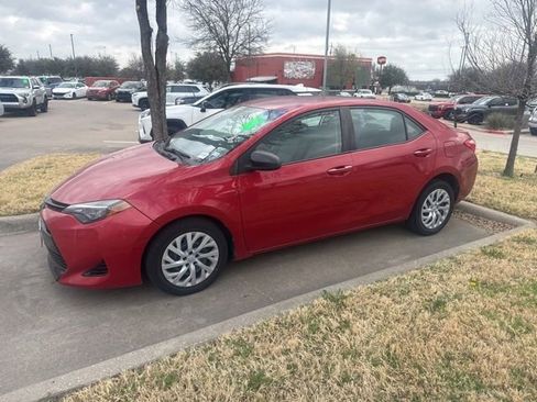 Used 2017 Toyota Corolla LE image 6