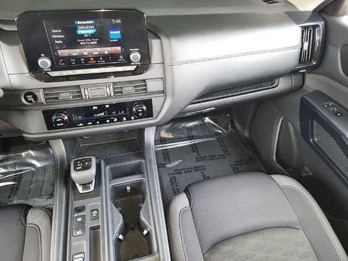Certified 2025 Nissan Pathfinder S FWD image 17