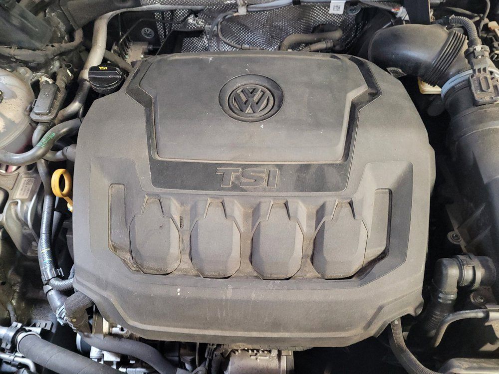 Used 2021 Volkswagen Tiguan SE R-Line FWD image 30