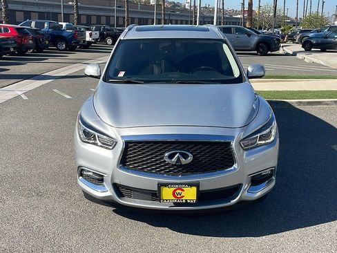 Used 2020 INFINITI QX60 Luxe w/ Essential Package image 2