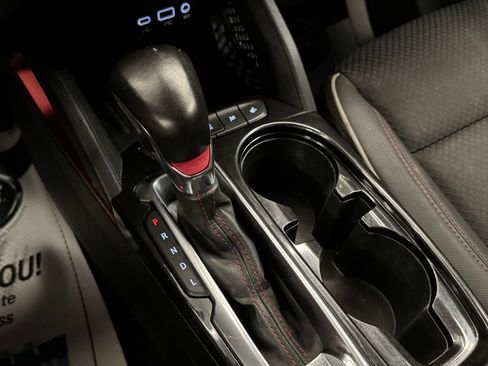 Used 2022 Chevrolet TrailBlazer RS w/ Technology Package FWD image 16