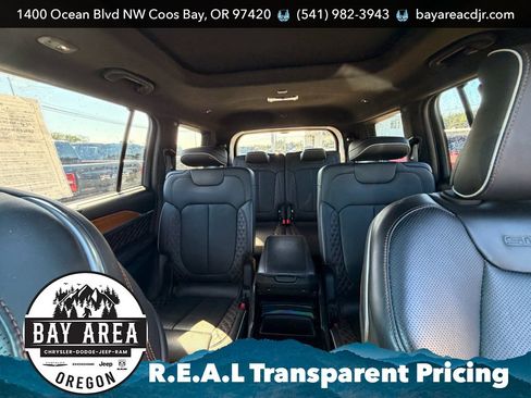 Used 2024 Jeep Grand Cherokee L Summit AWD/4WD image 18