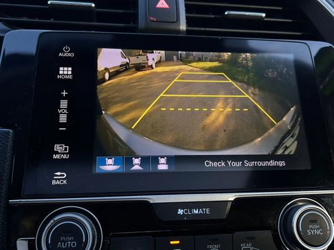 Used 2017 Honda Civic Touring image 38