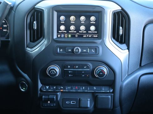 Used 2025 Chevrolet Silverado 2500 Custom w/ Custom Value Package image 29