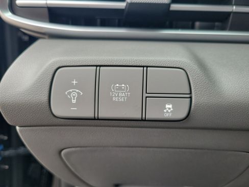 Certified 2025 Hyundai Elantra Hybrid FWD image 15