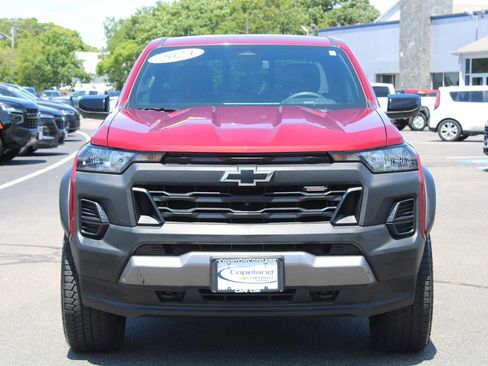 Used 2024 Chevrolet Colorado Trail Boss w/ Technology Package AWD/4WD image 2