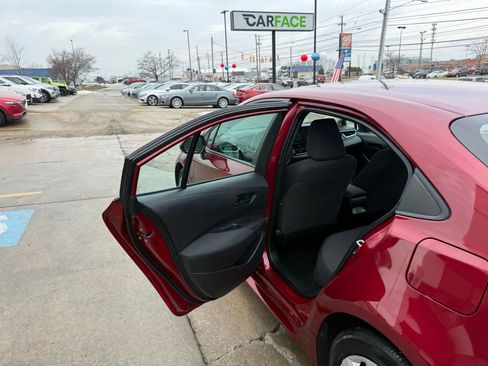 Used 2024 Toyota Corolla LE image 19