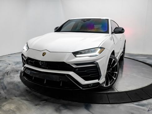 Used 2022 Lamborghini Urus image 5