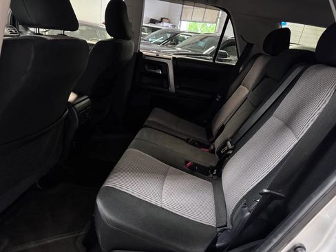 Used 2015 Toyota 4Runner SR5 AWD/4WD image 15