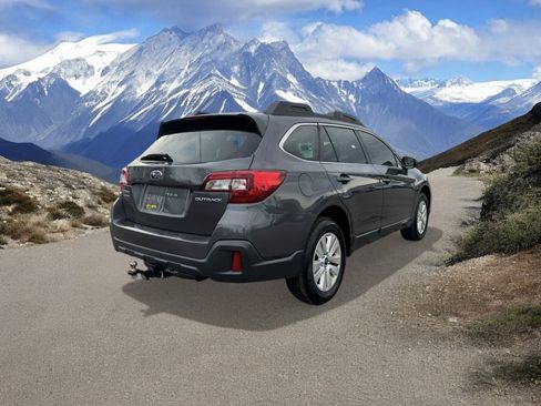 Used 2018 Subaru Outback 2.5i image 5