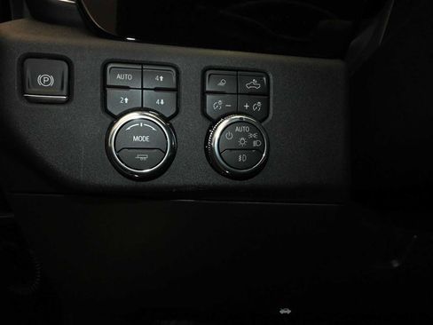 New 2026 GMC Sierra 2500 SLT w/ SLT Premium Package AWD/4WD image 12