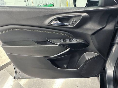 Used 2024 Chevrolet Trax LT FWD image 18