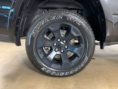 Used 2025 RAM 1500 Big Horn AWD/4WD image 40