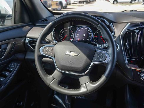 Used 2023 Chevrolet Traverse Premier FWD image 15